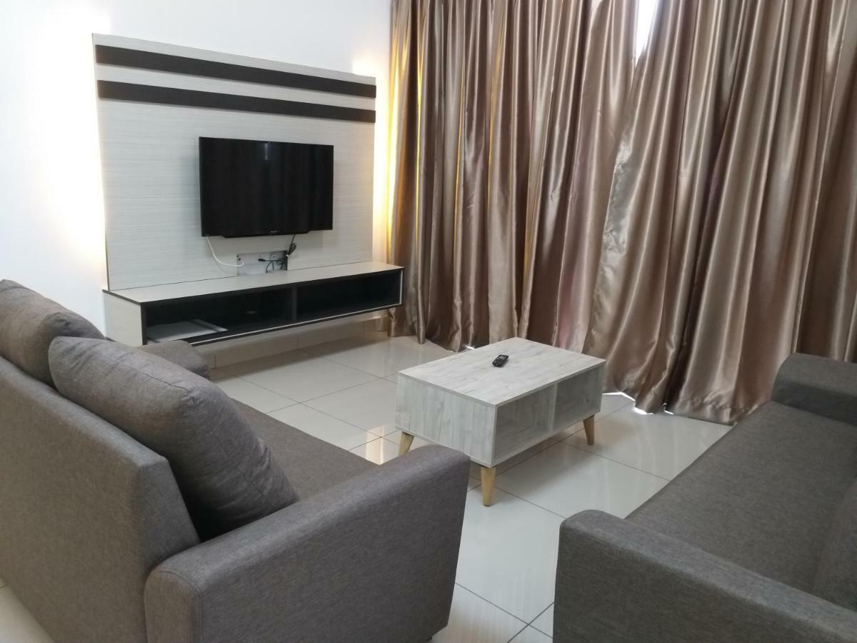Aliff Avenue 2 Bedroom Homestay Джохор-Бару Екстер'єр фото